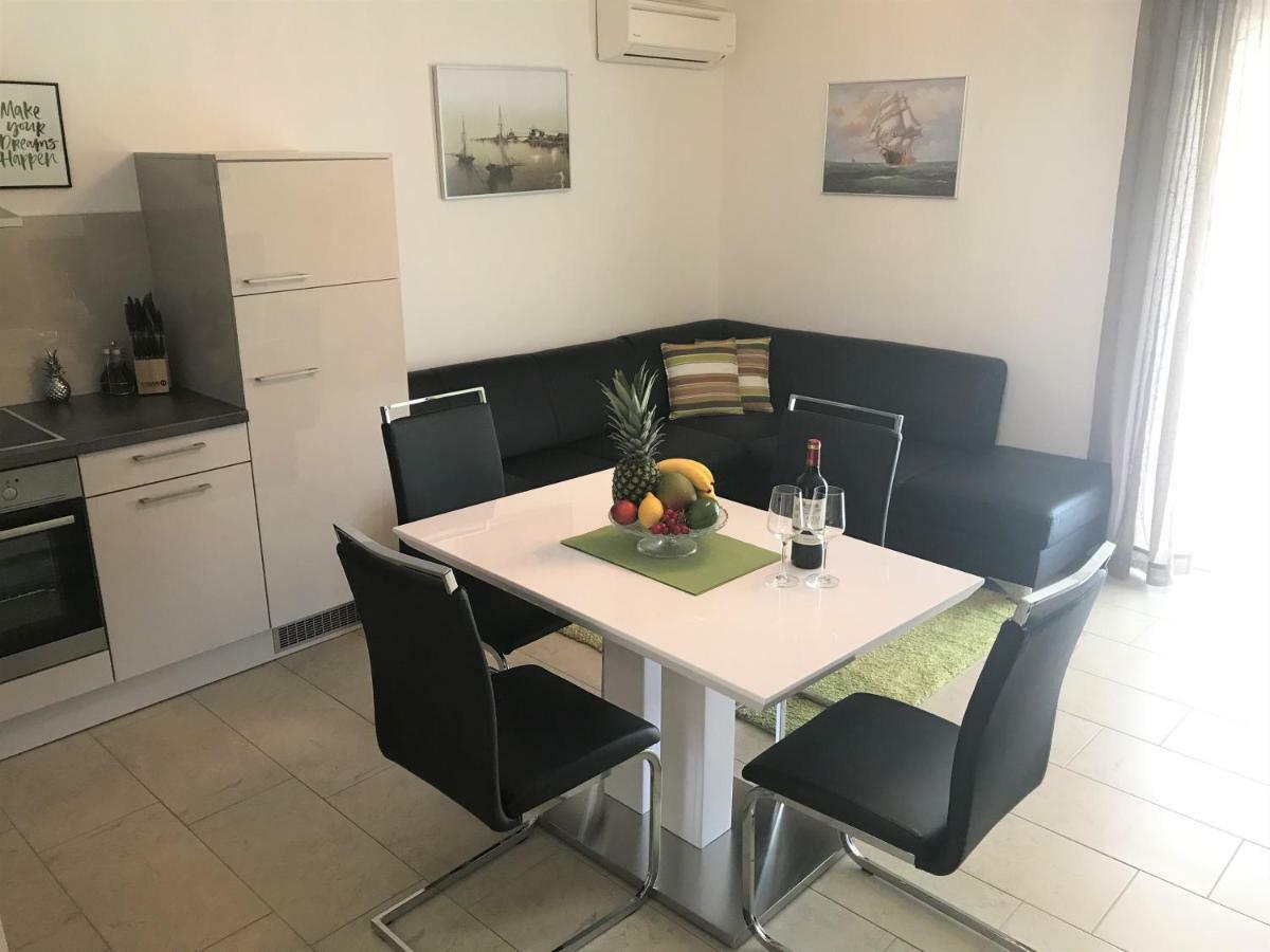 Apartmani Fortuna Lumbarda Buitenkant foto